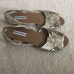 New Steve Madden gold sandals